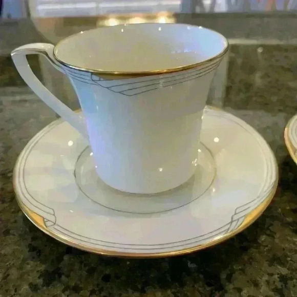 Noritake Fine China 2 teacup and saucer sets, Golden Cove design - Picture 1 of 6